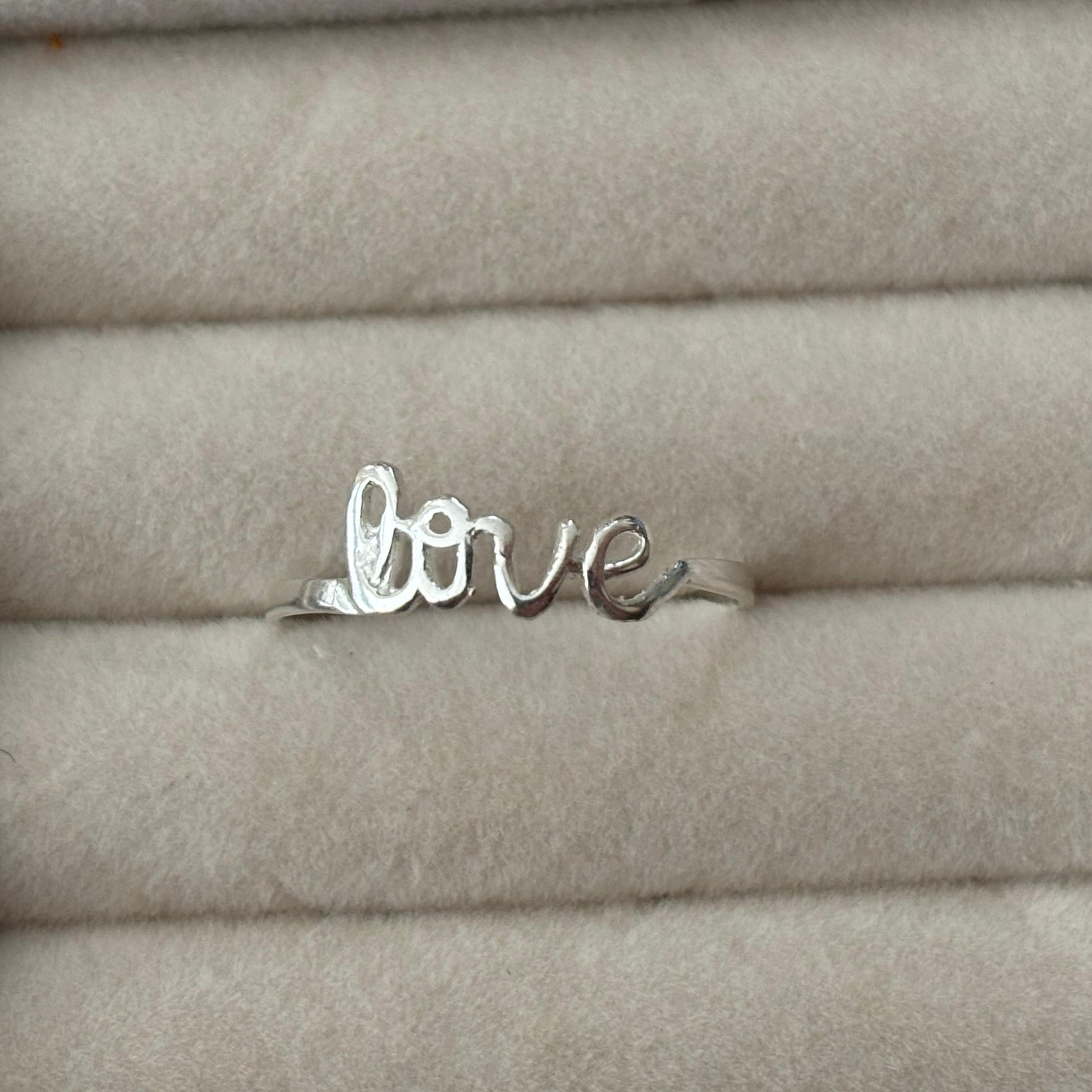 Anillo love