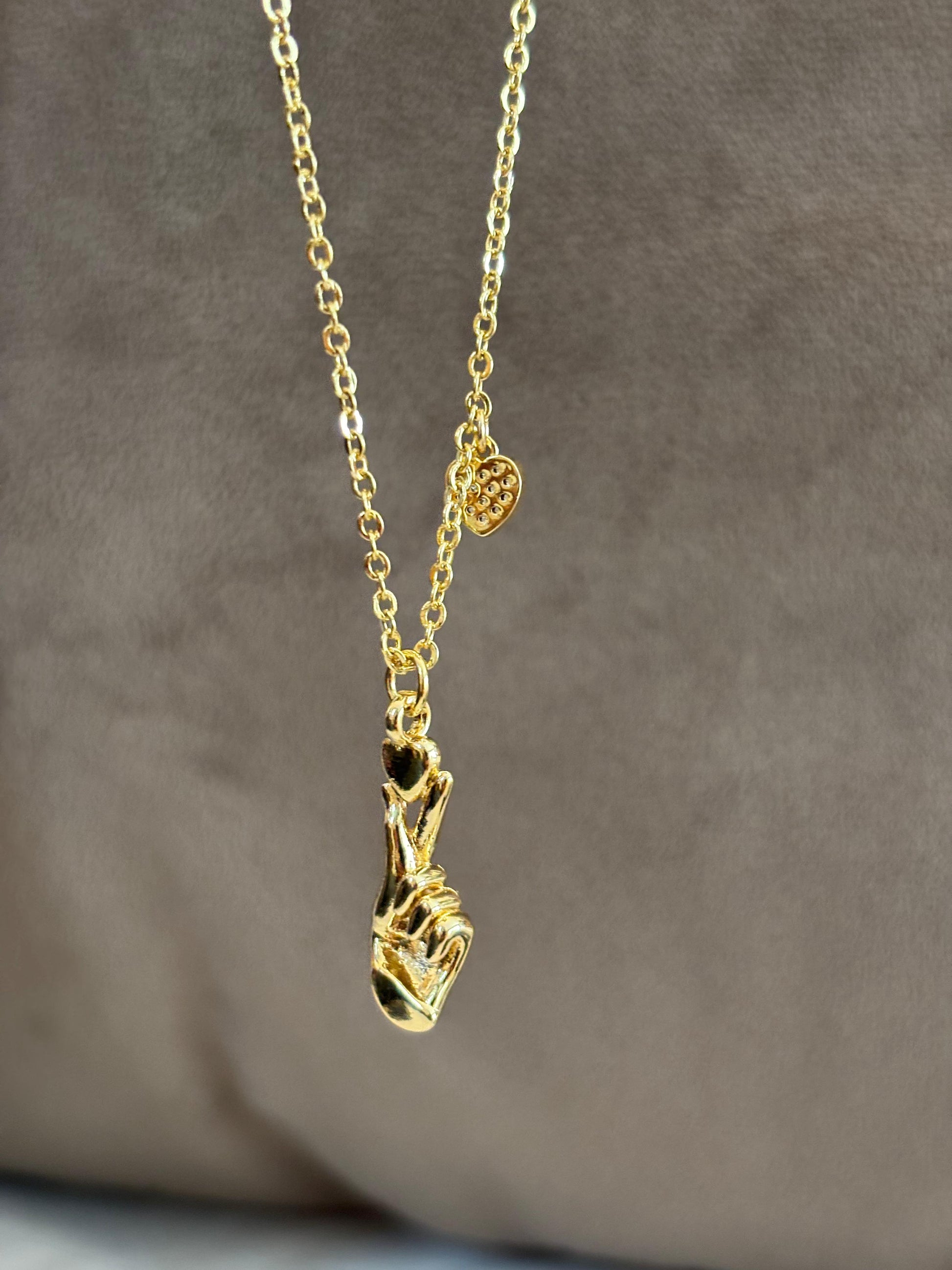Collar corazón koreano