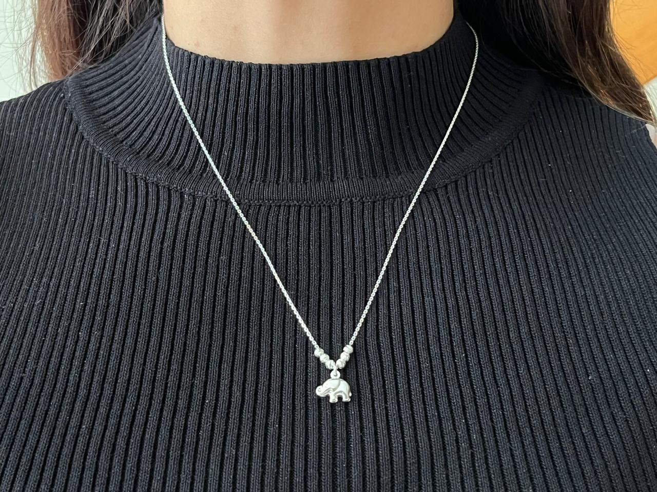 Collar elefante