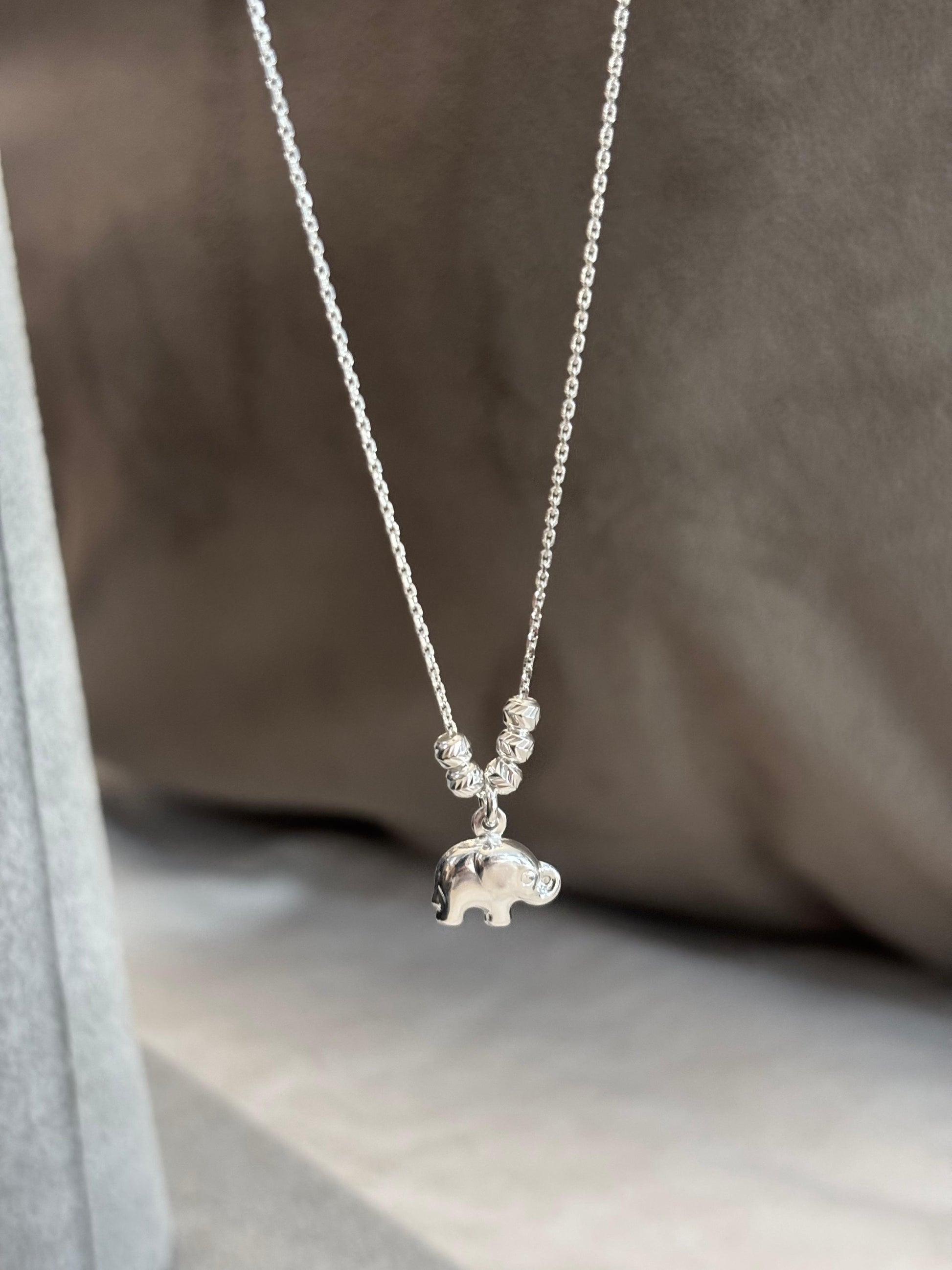 Collar elefante